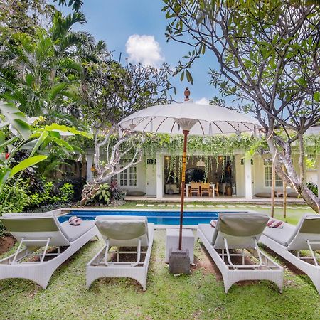 Villa Lodek Deluxe Seminyak Eksteriør bilde