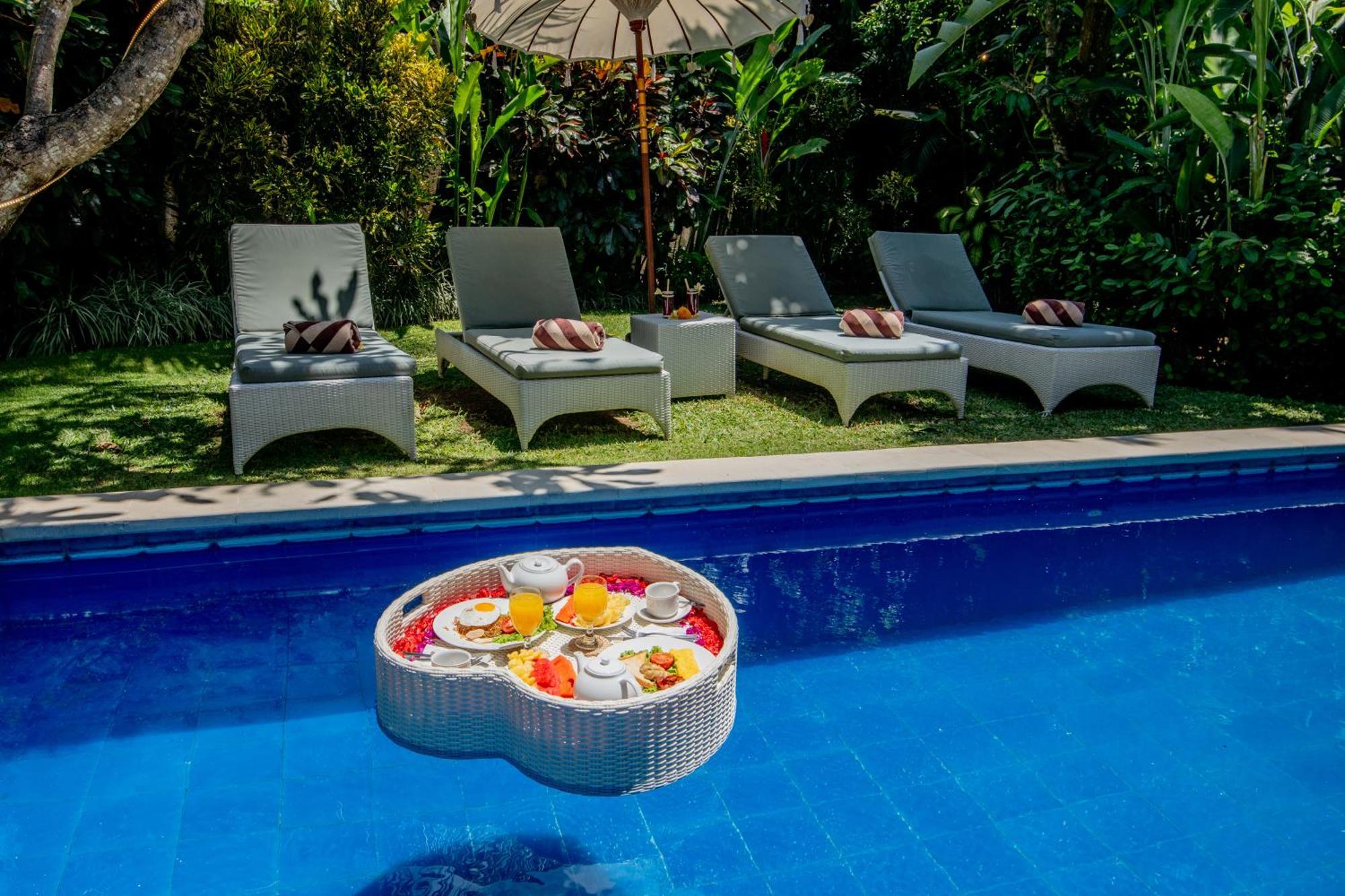 Villa Lodek Deluxe Seminyak Eksteriør bilde