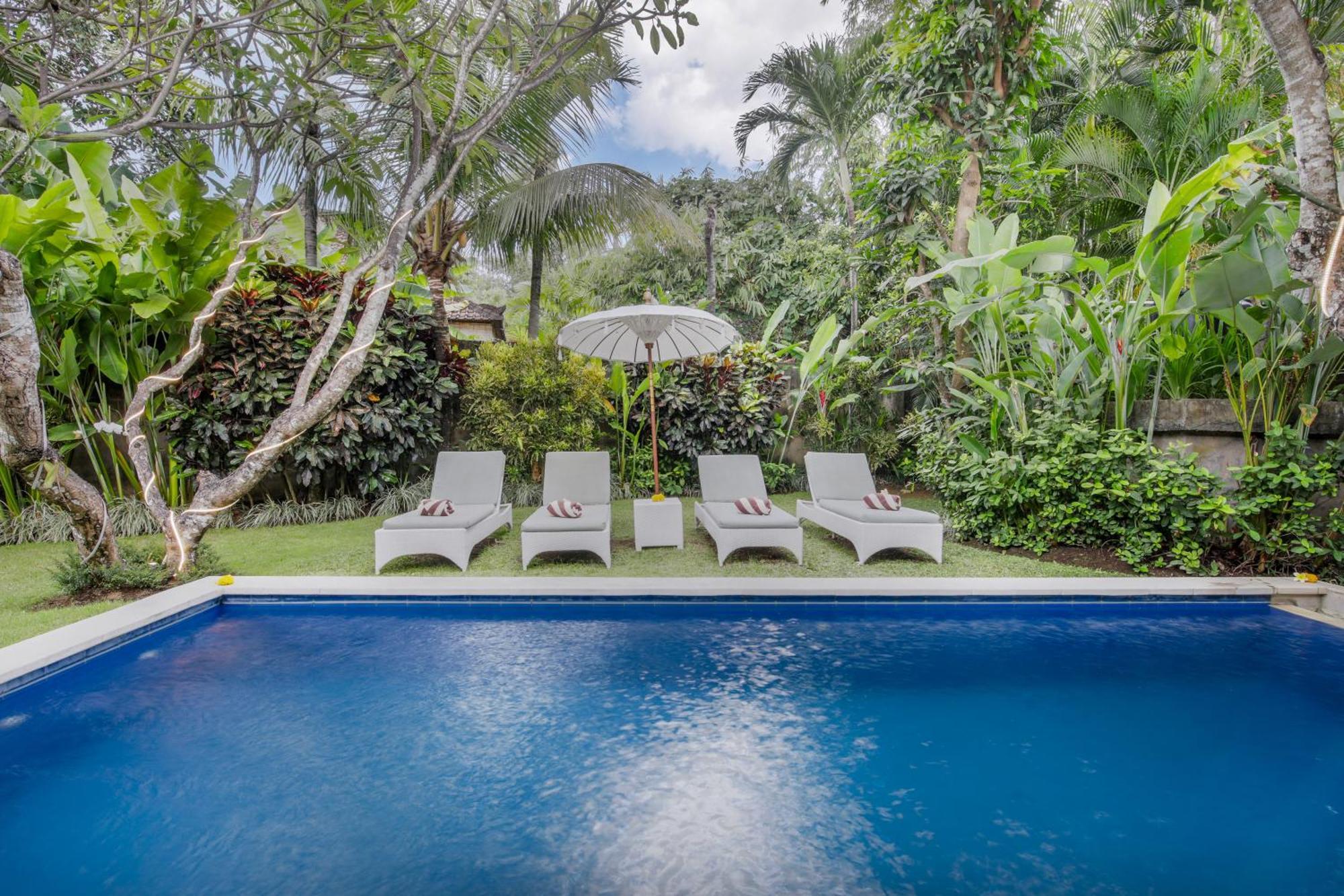 Villa Lodek Deluxe Seminyak Eksteriør bilde