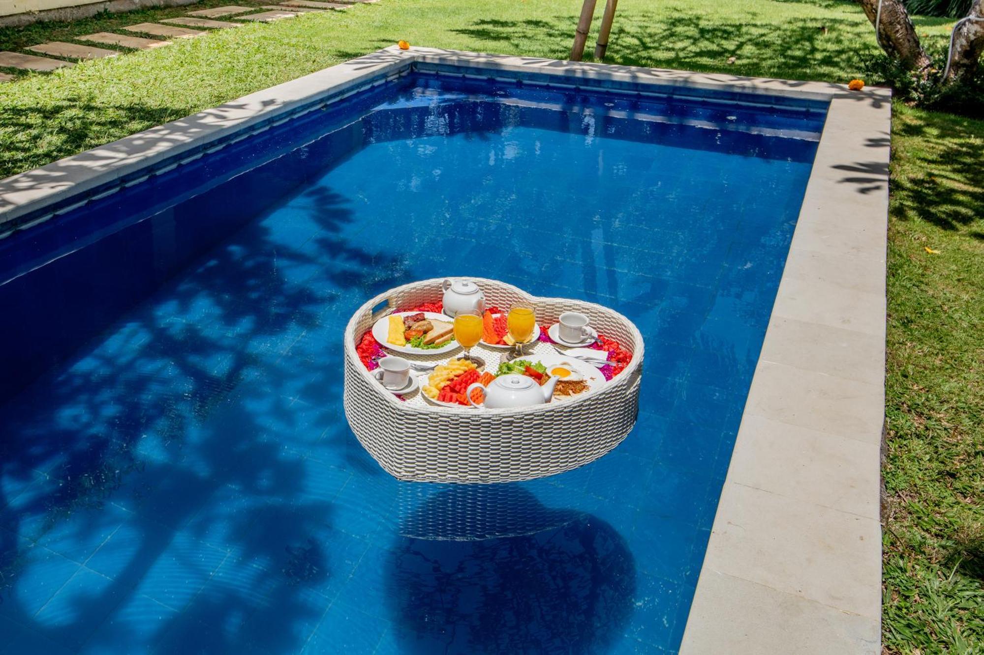 Villa Lodek Deluxe Seminyak Eksteriør bilde