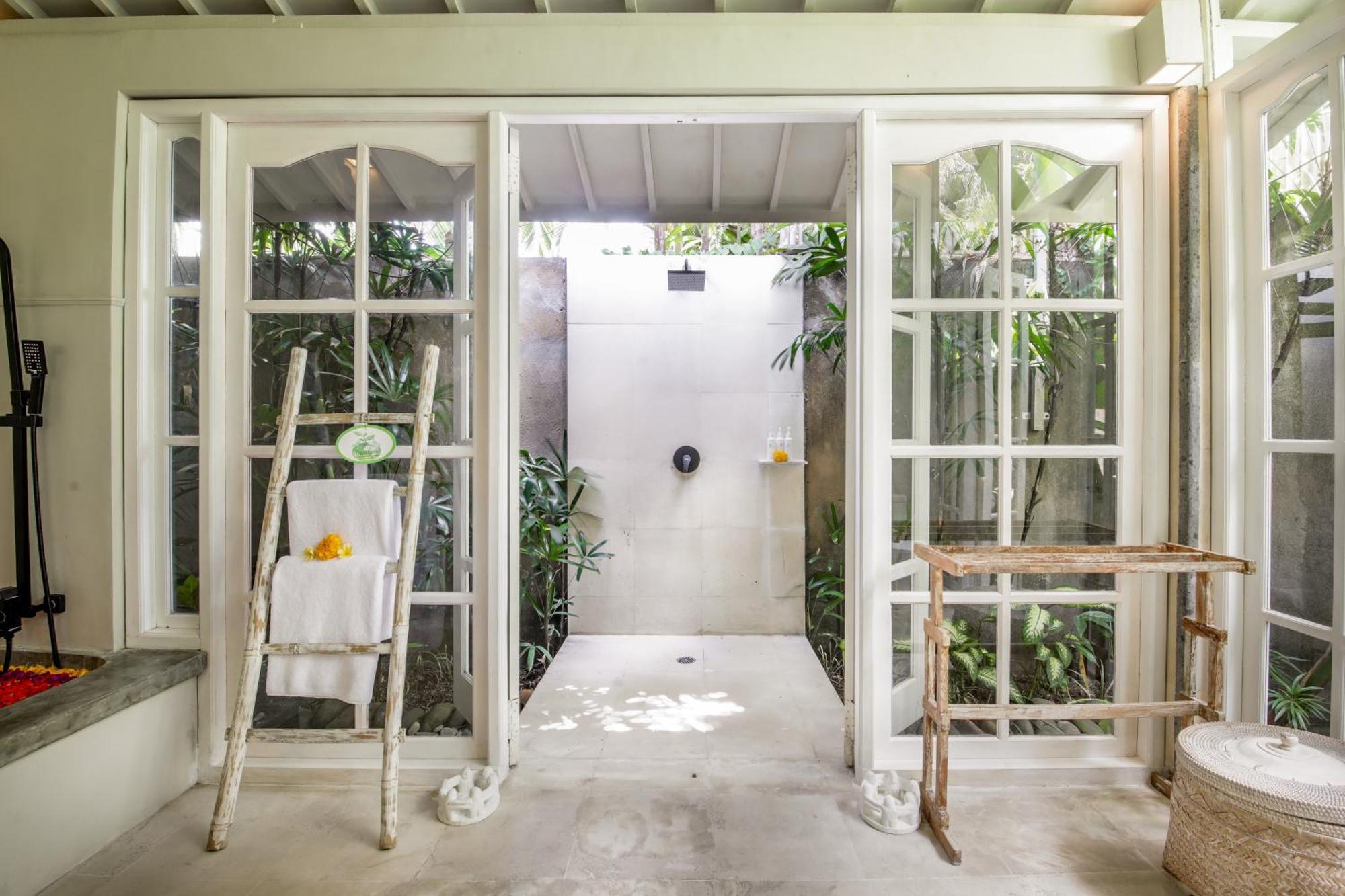 Villa Lodek Deluxe Seminyak Eksteriør bilde