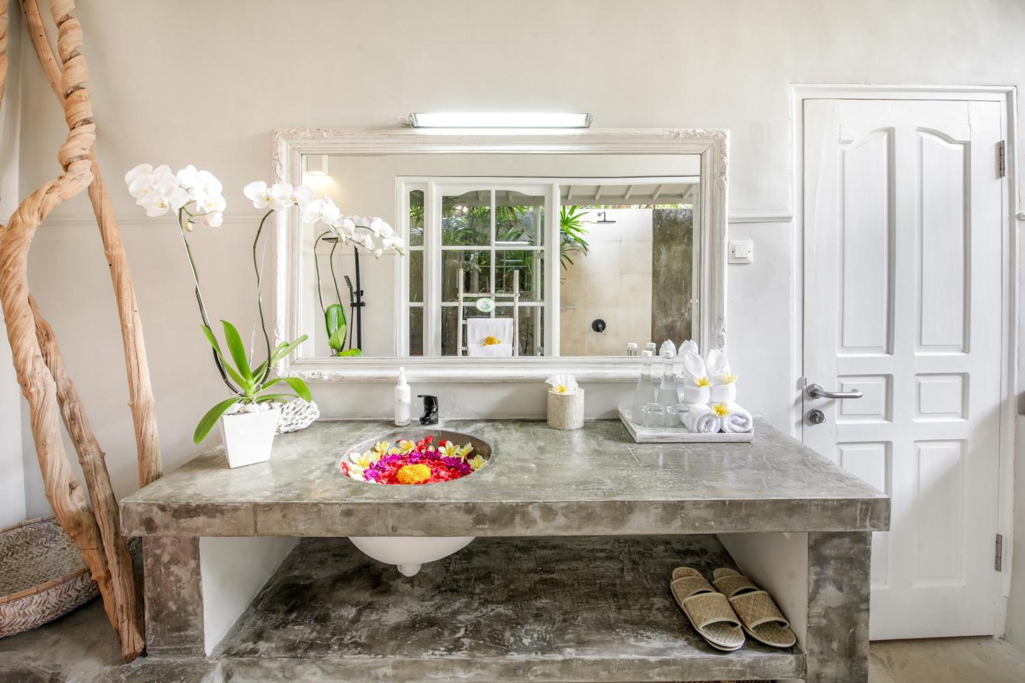 Villa Lodek Deluxe Seminyak Eksteriør bilde