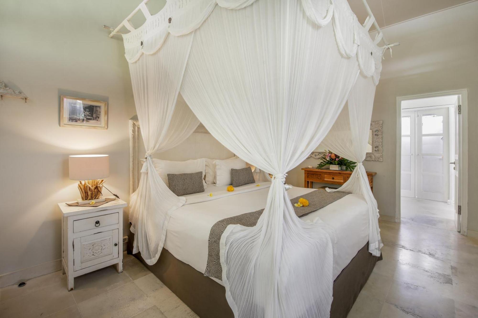 Villa Lodek Deluxe Seminyak Eksteriør bilde