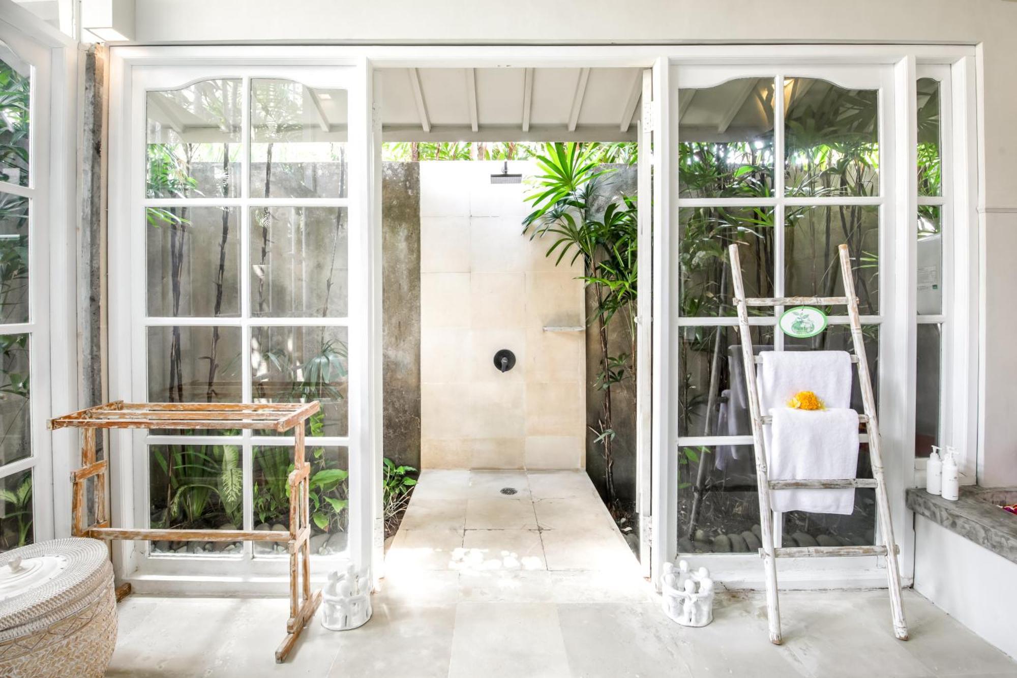 Villa Lodek Deluxe Seminyak Eksteriør bilde
