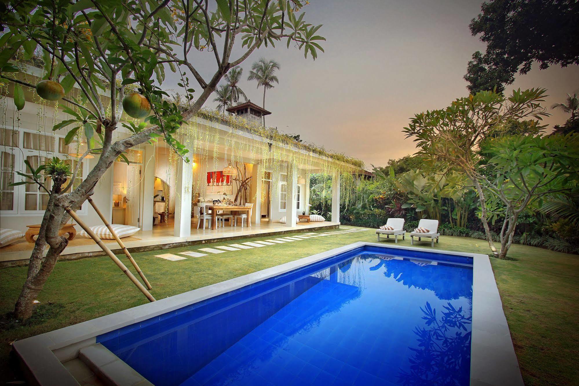 Villa Lodek Deluxe Seminyak Eksteriør bilde